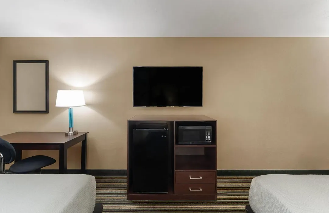 Super 8 By Wyndham Casa Grande-1
