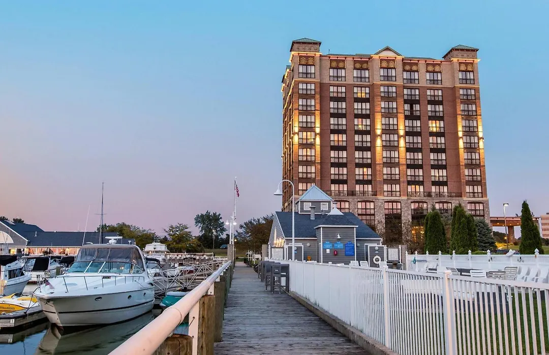 Shoreline Inn & Conference Center, An Ascend Collection Hotel-1