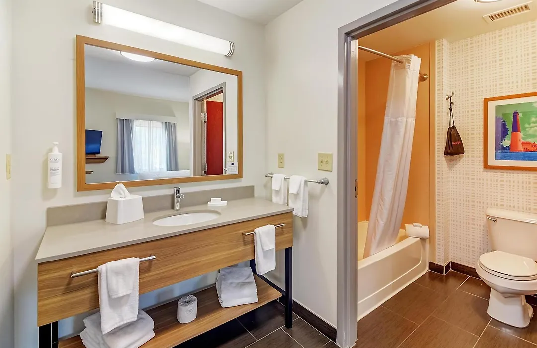 Hampton Inn Foley-1