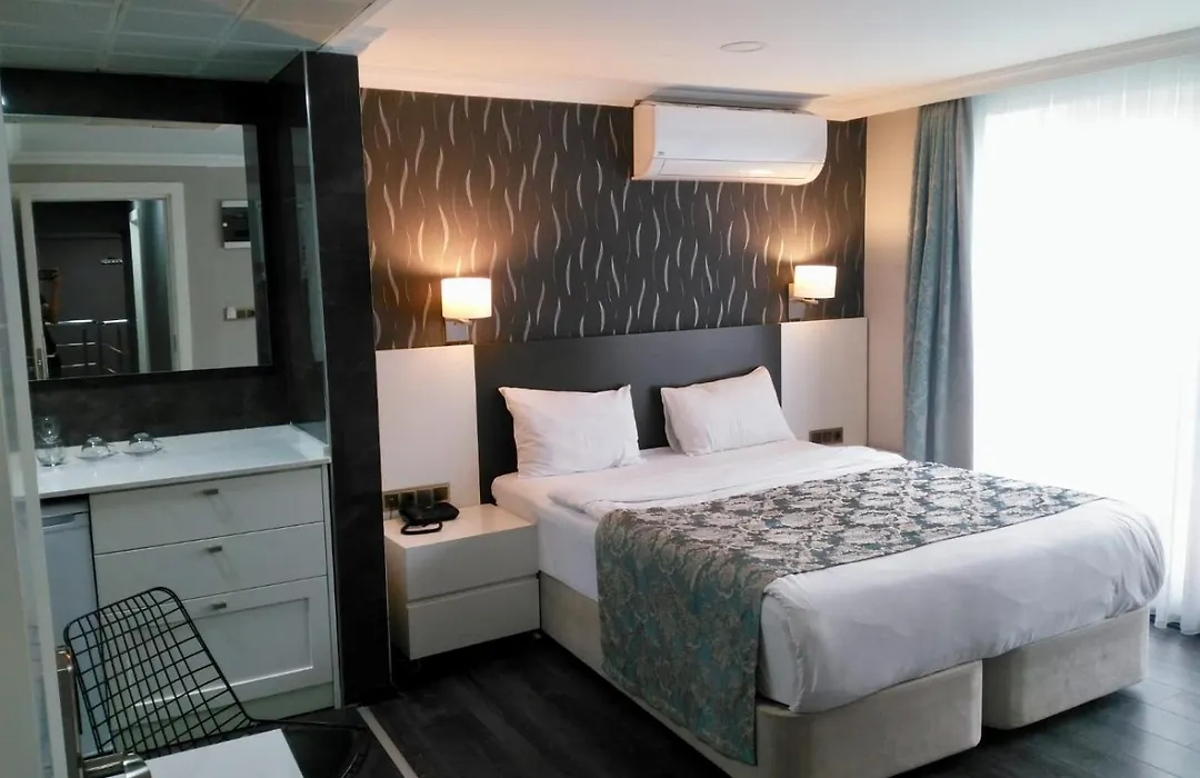 Riva Hotel Alsancak-1