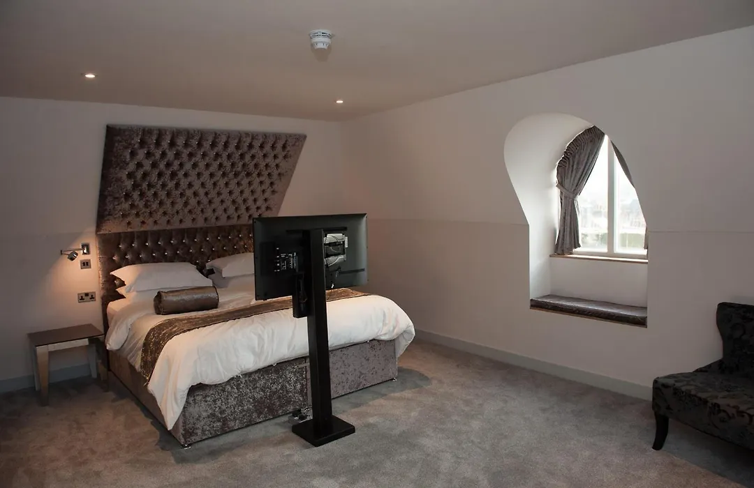 Hotel Forty One-1