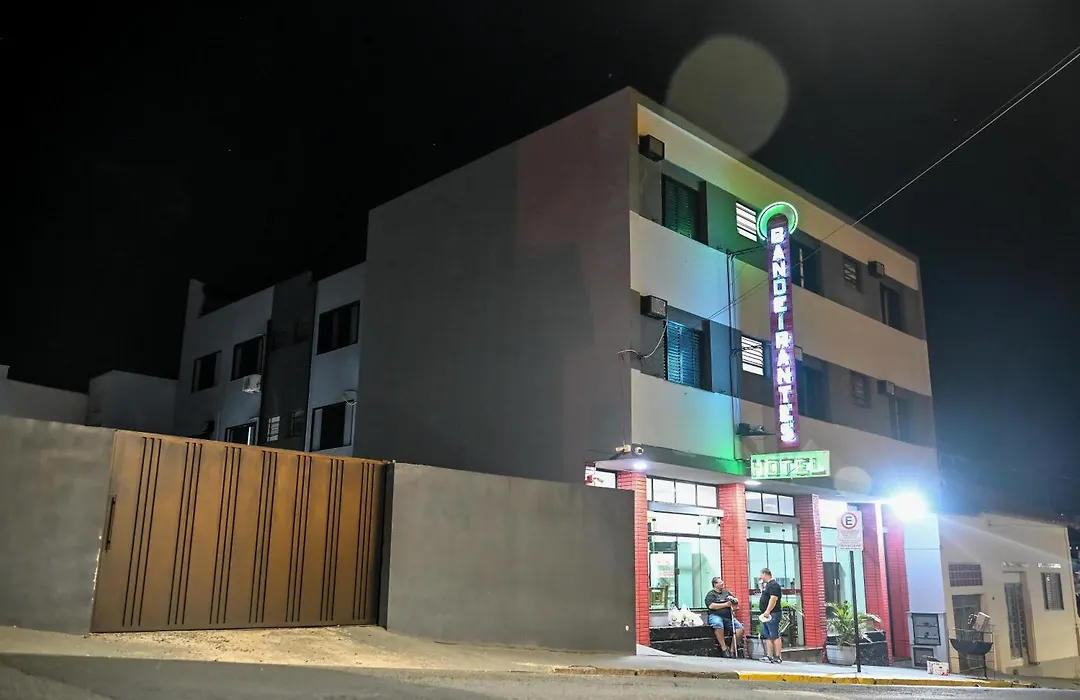 Hotel Bandeirantes de SJBV-1