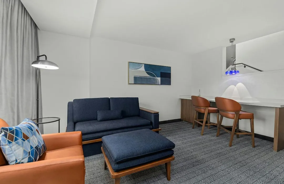 Courtyard By Marriott Oxford-1