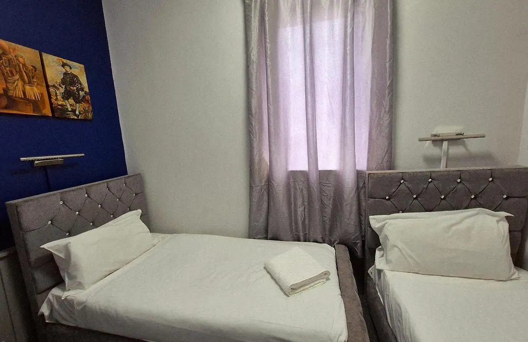 Oyo Ivy Hotel-1