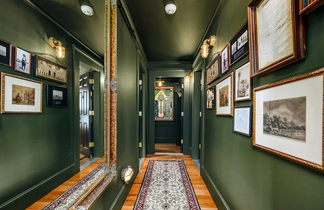 The Gaslamp Bed And Breakfast-1