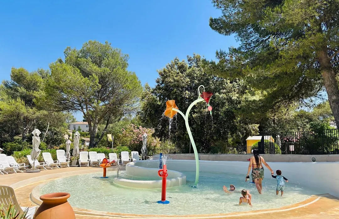Village Pierre & Vacances Pont Royal En Provence-1
