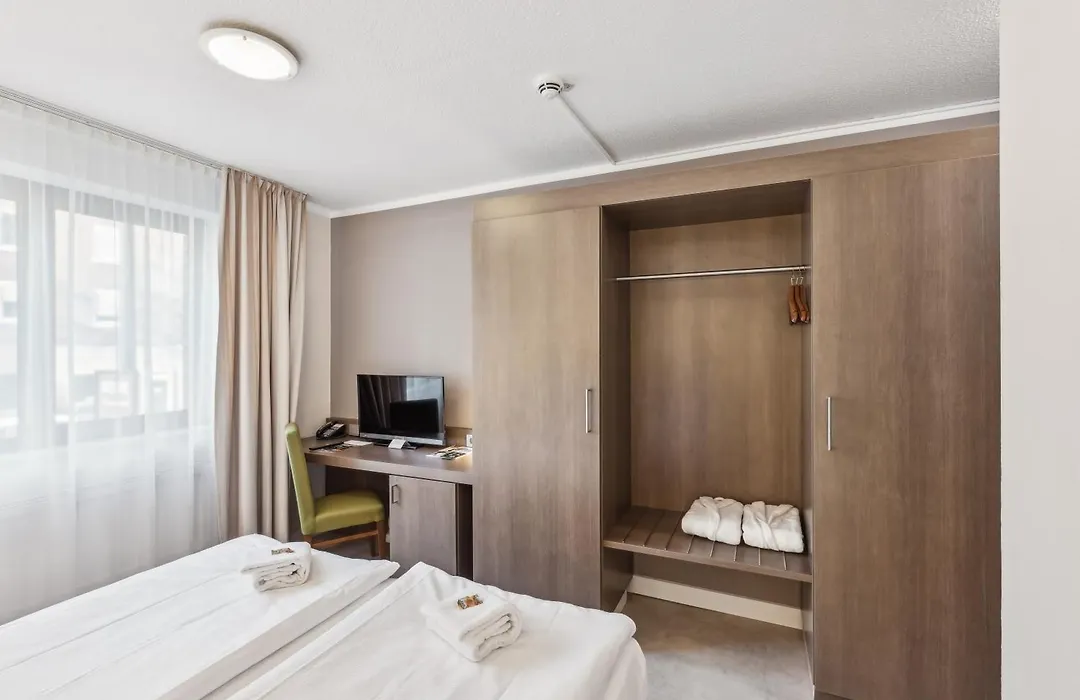 Cityhotel Amadeus - 3 Sterne Superior-1