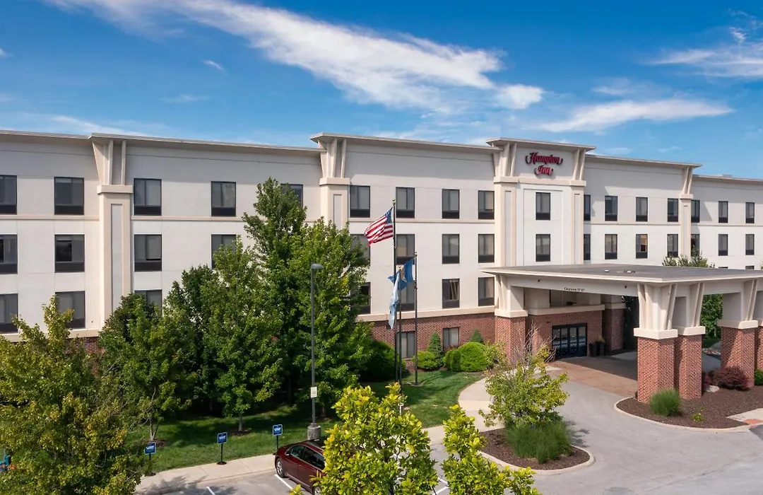 Newly Renovated Hampton Inn Omaha West Lakeside-1