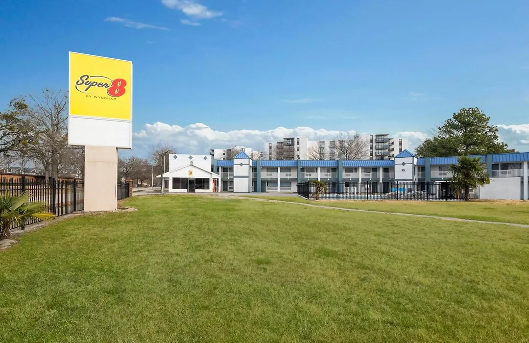 Super 8 By Wyndham Portsmouth - Norfolk-1