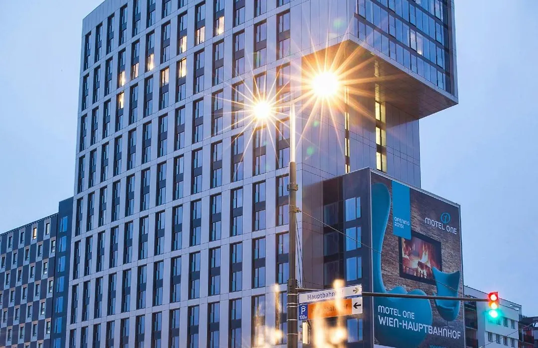 Motel One Wien-Hauptbahnhof-1