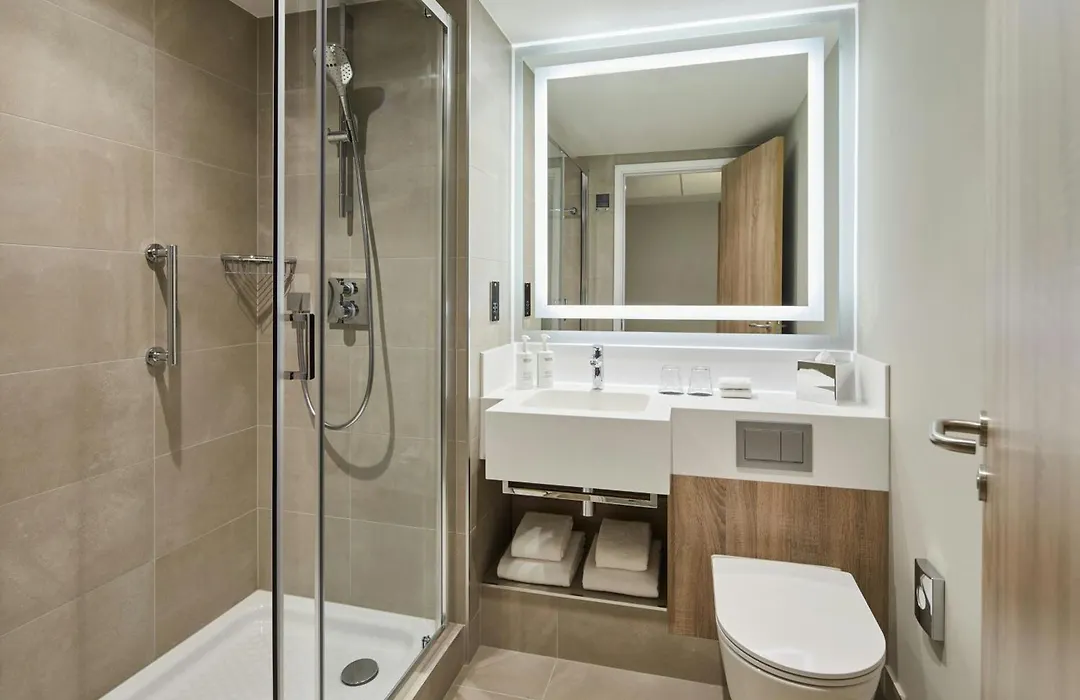 Courtyard By Marriott Sheffield-1