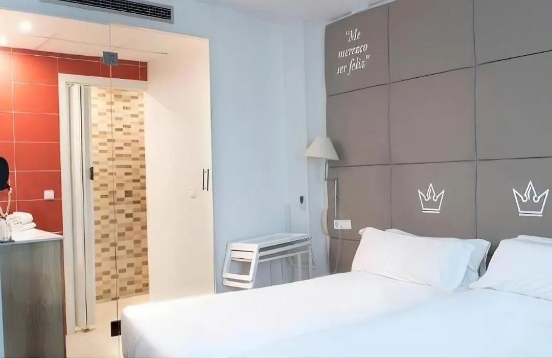 Erase un Hotel-1