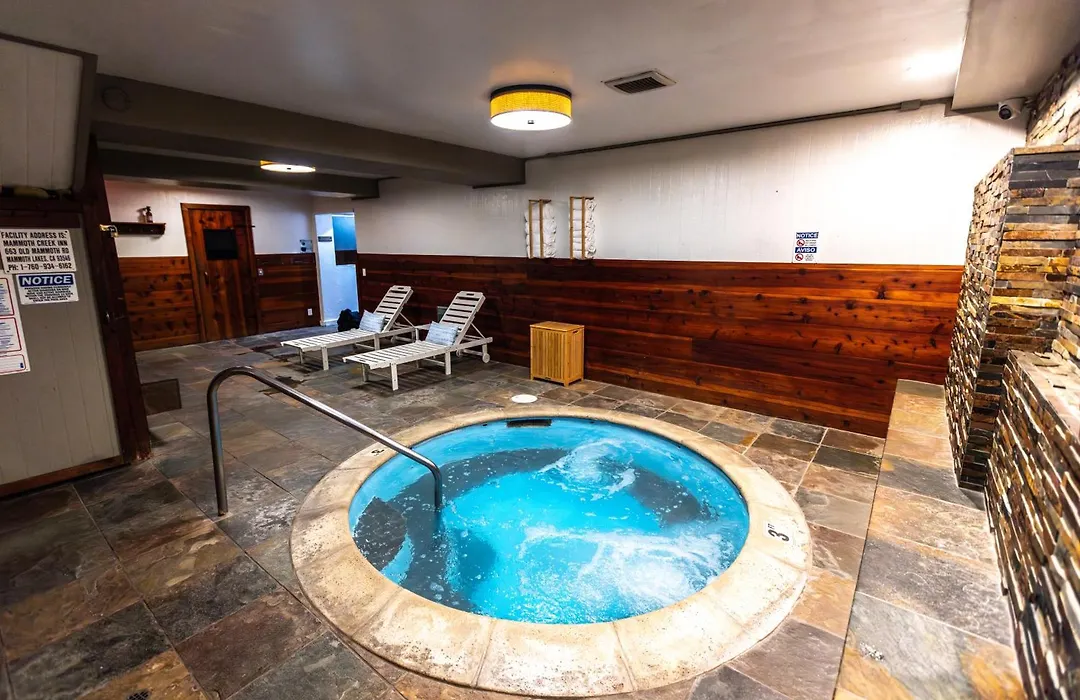 The Mammoth Creek Inn-1