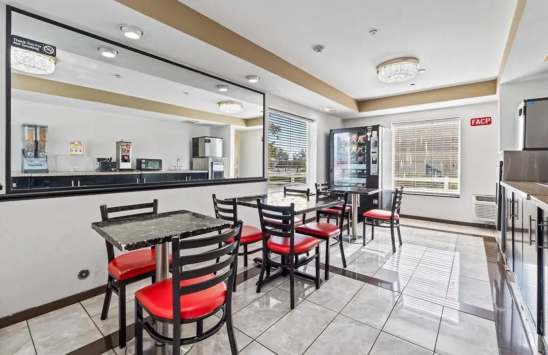 Rodeway Inn & Suites Nampa-1