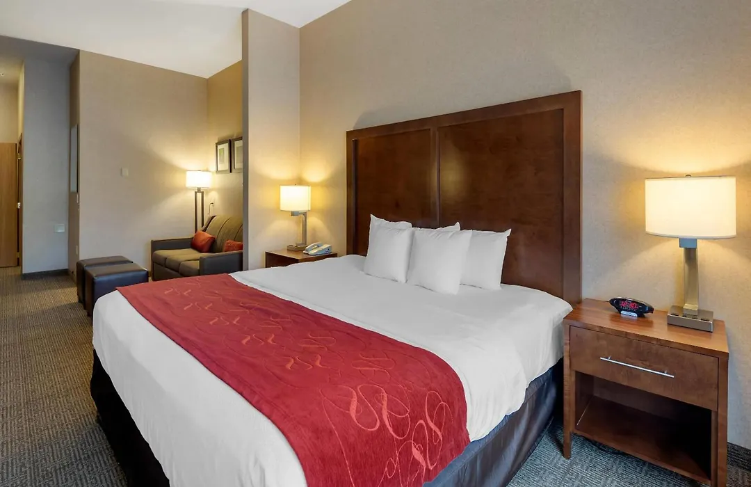 Comfort Suites Anchorage International Airport-1