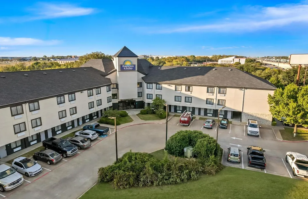 Days Inn & Suites By Wyndham Desoto-1