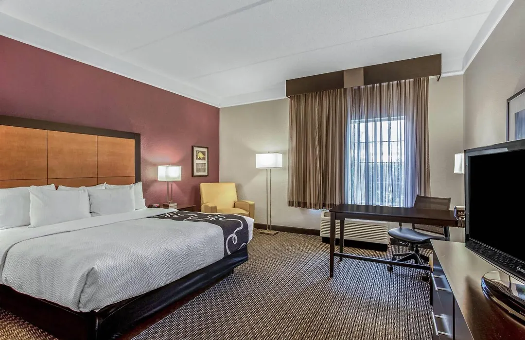 La Quinta By Wyndham Orlando Airport - On Property Food Trucks & Free Airport Shuttle!-1