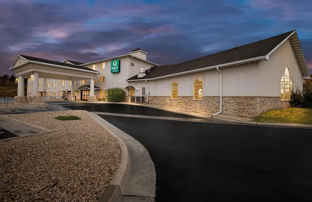 Quality Inn Near Monument Health Rapid City Hospital-1