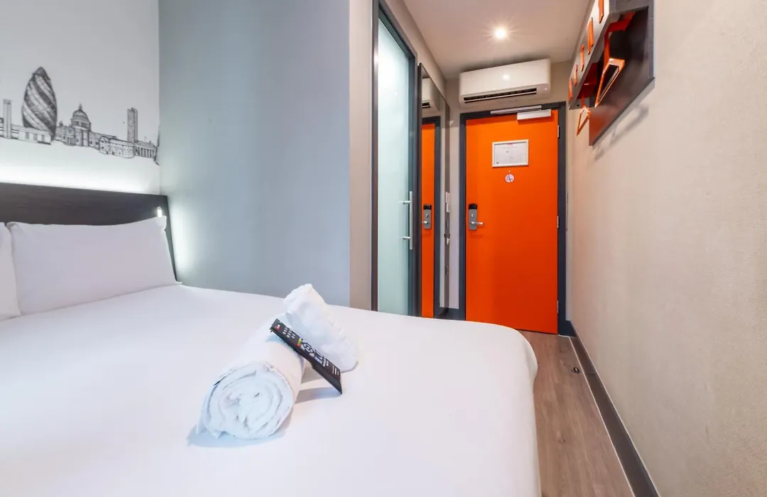 Easyhotel London City Shoreditch-1