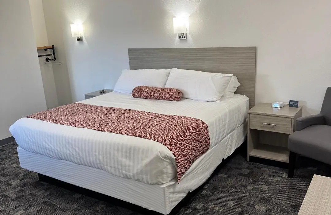 Gateway Inn-1