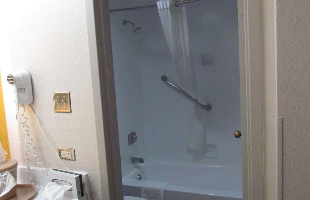 Baymont By Wyndham Murfreesboro-1