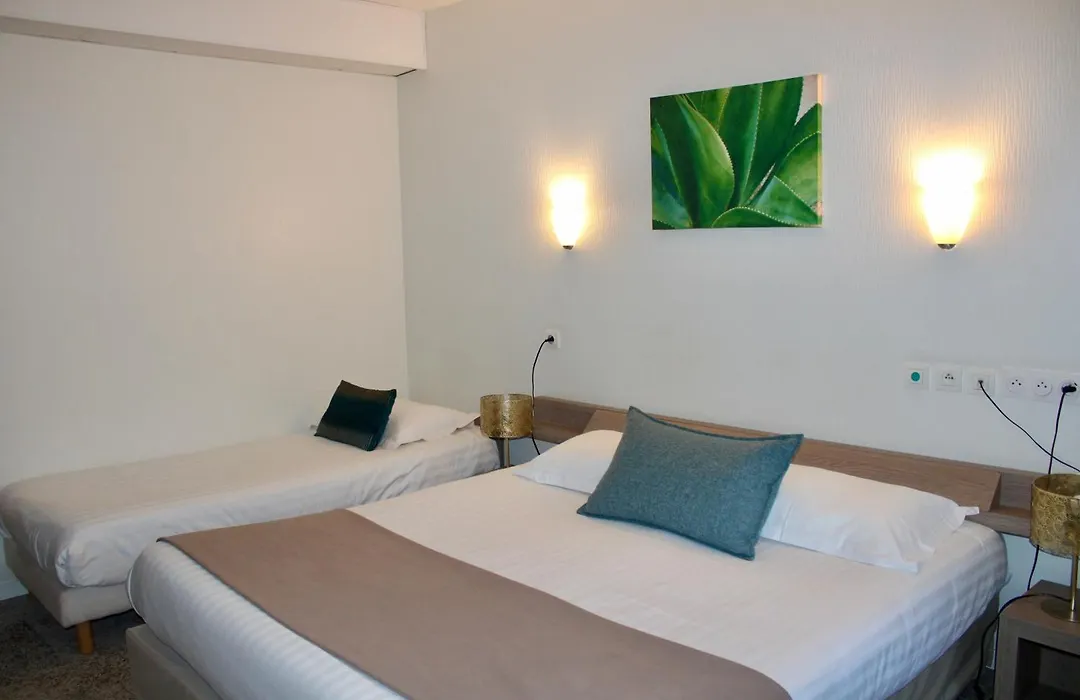Brit Hotel Alghotel-1