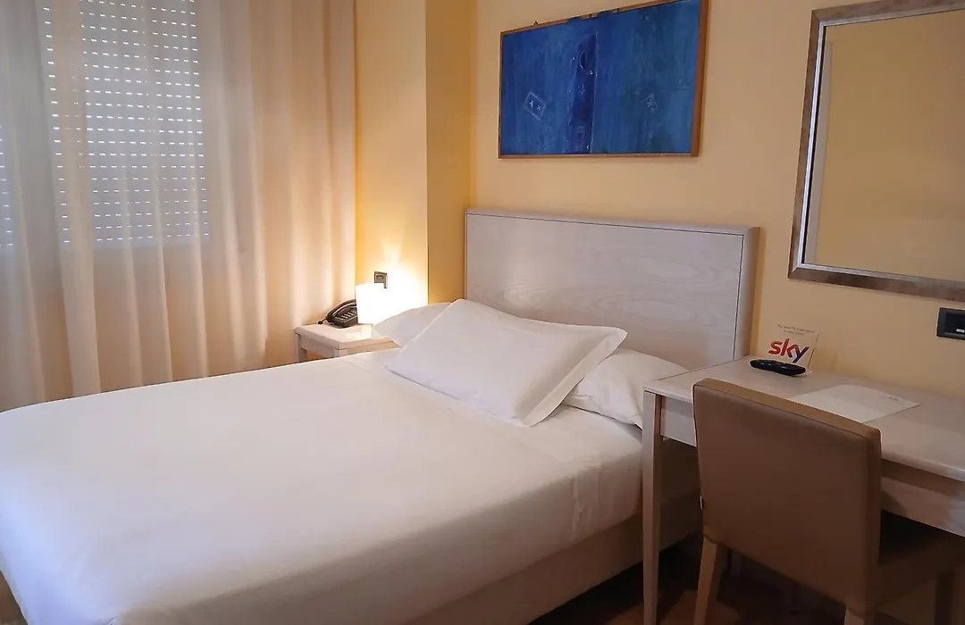 Hotel Chiaraluna-1