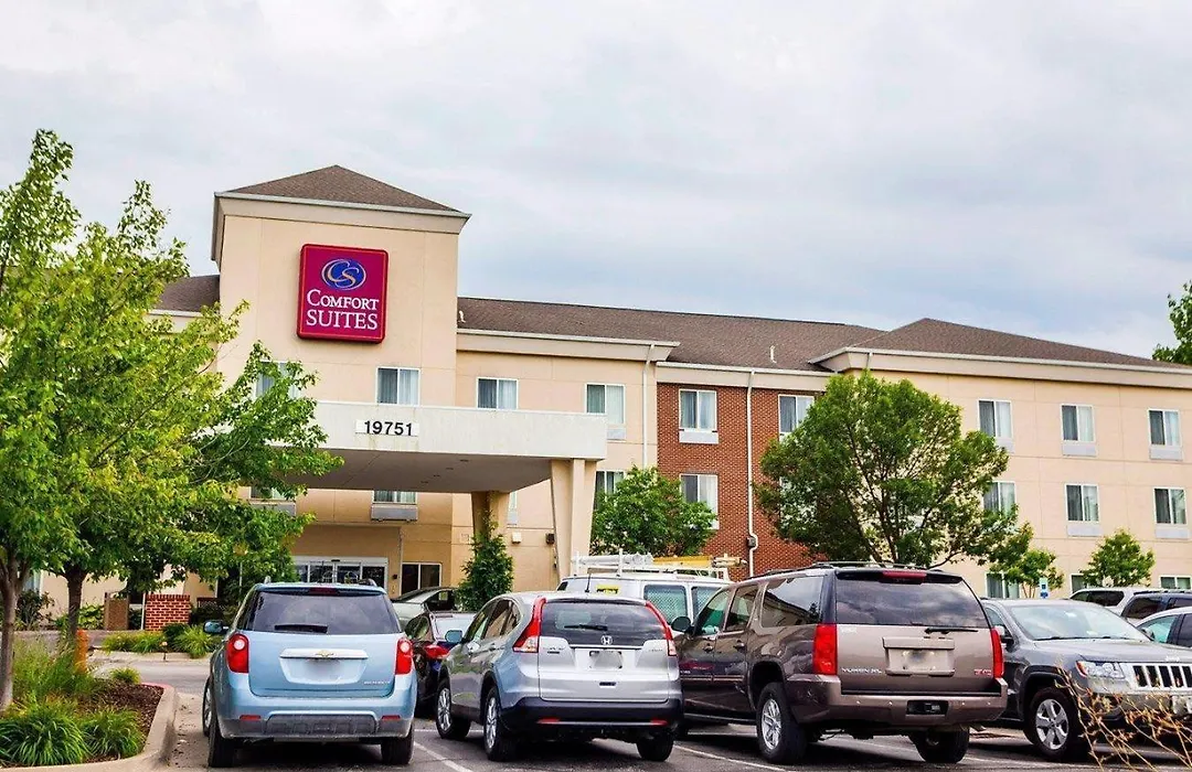 Comfort Suites Independence - Kansas City-1