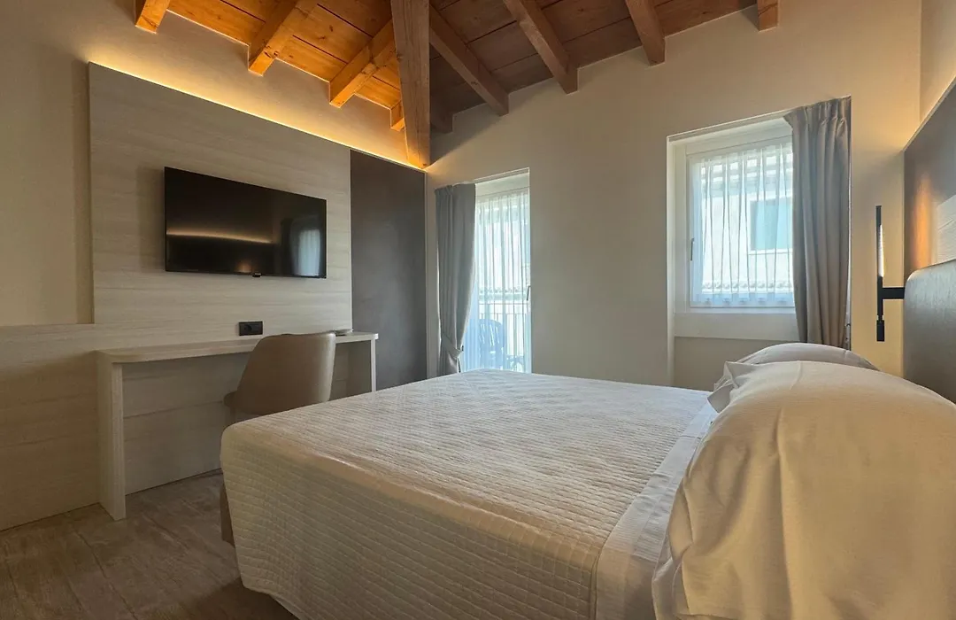 Hotel Roma-1