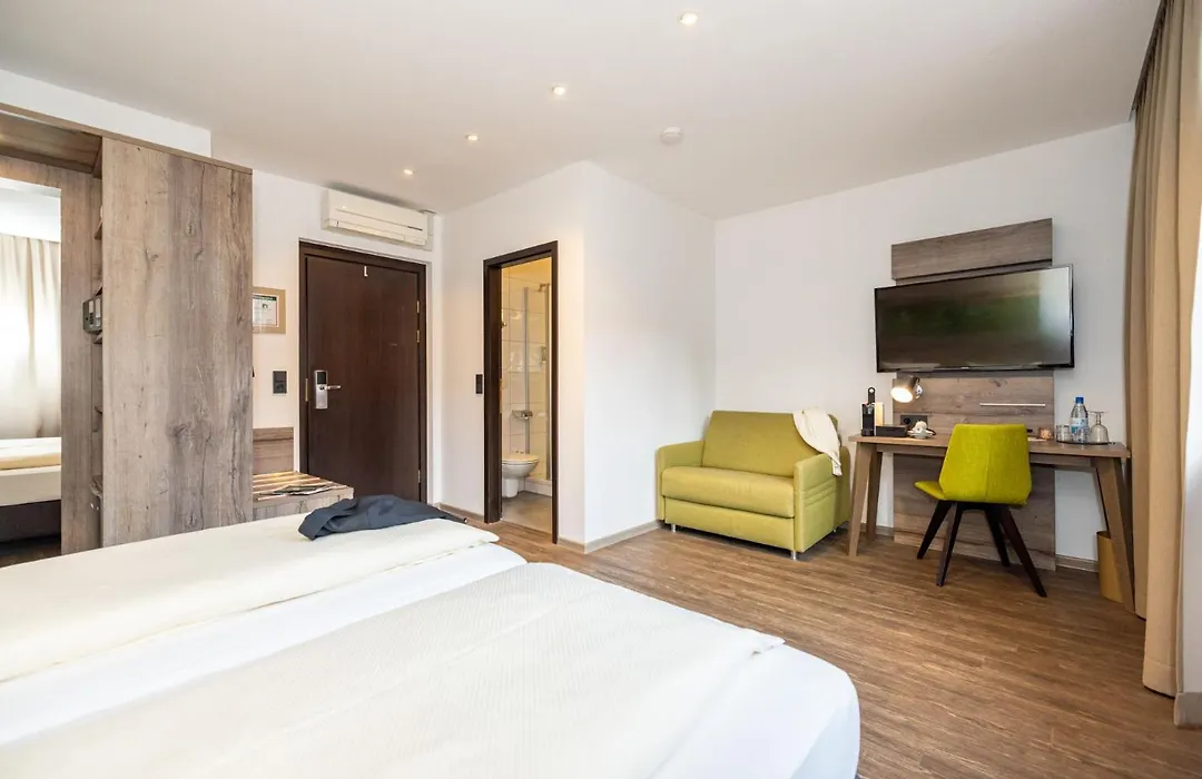 Hotel Alter Kranen-1