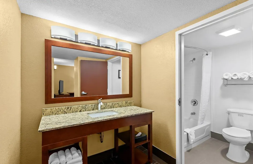 Comfort Inn & Suites Lakeland North I-4-1