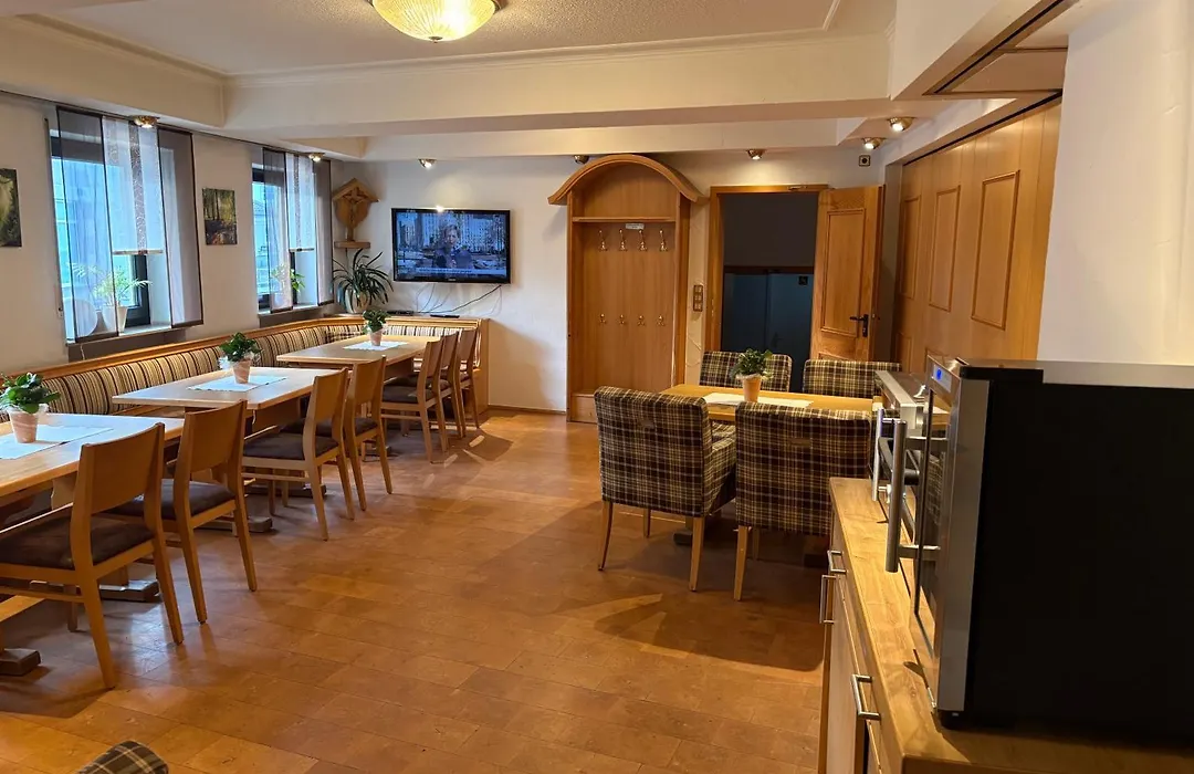 Landhotel Gasthof Zur Krone-1