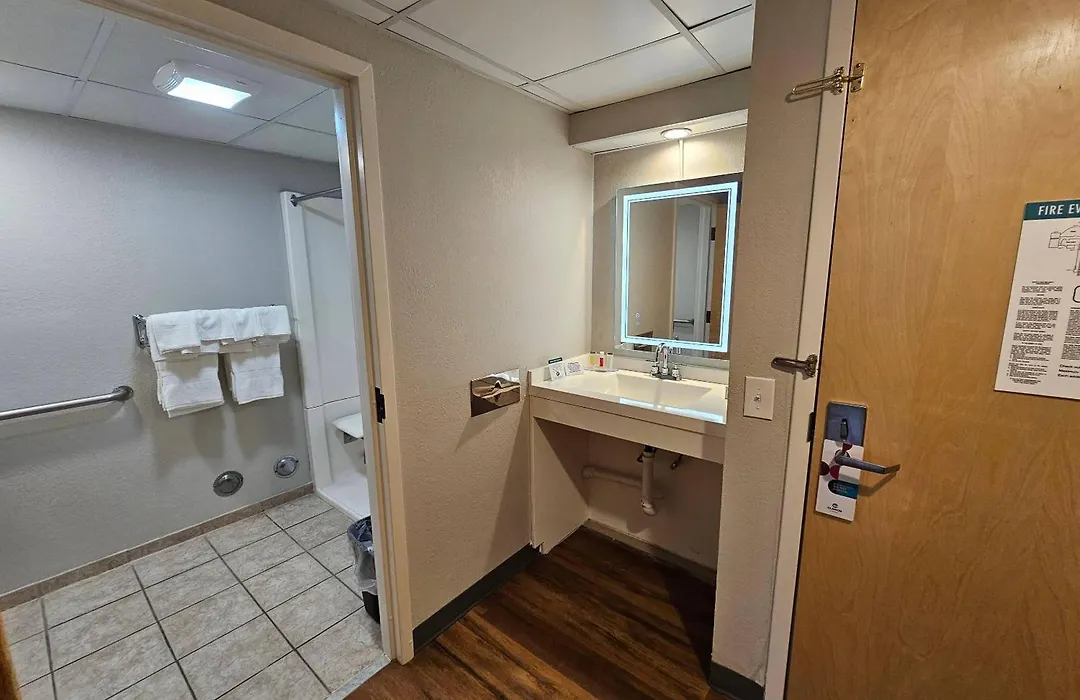 Clarion Pointe South Portland-1