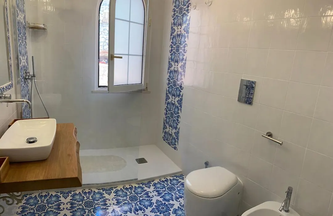 Casa Blu-1
