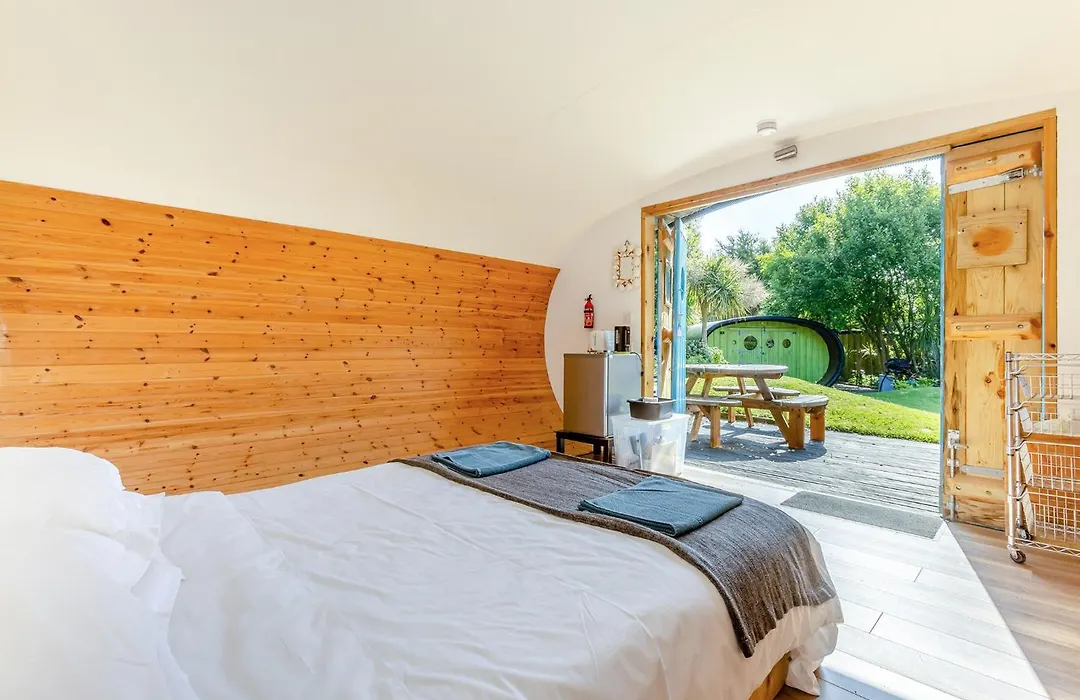 Atlantic Farm Surf Pods-1