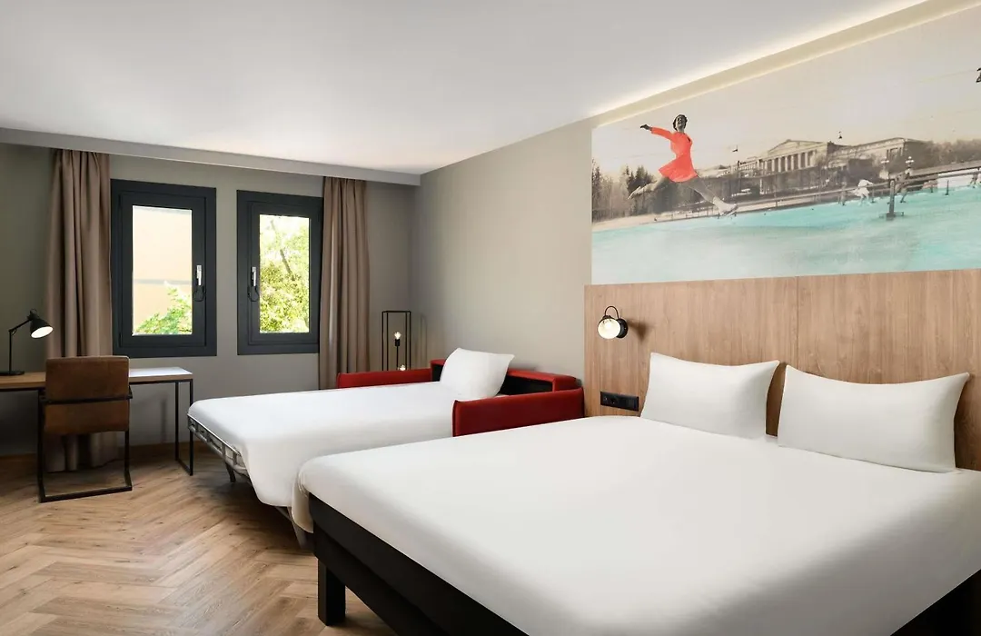 Ibis Budapest Heroes Square-1