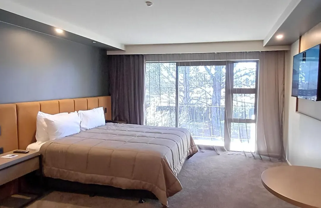 Distinction Mackenzie Country Hotel-1