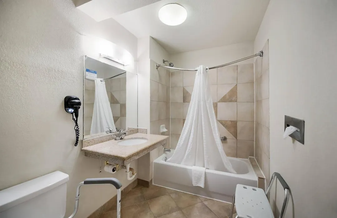 Quality Inn & Suites Lufkin-1