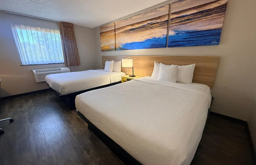 Days Inn By Wyndham Orange Park/Jacksonville-1