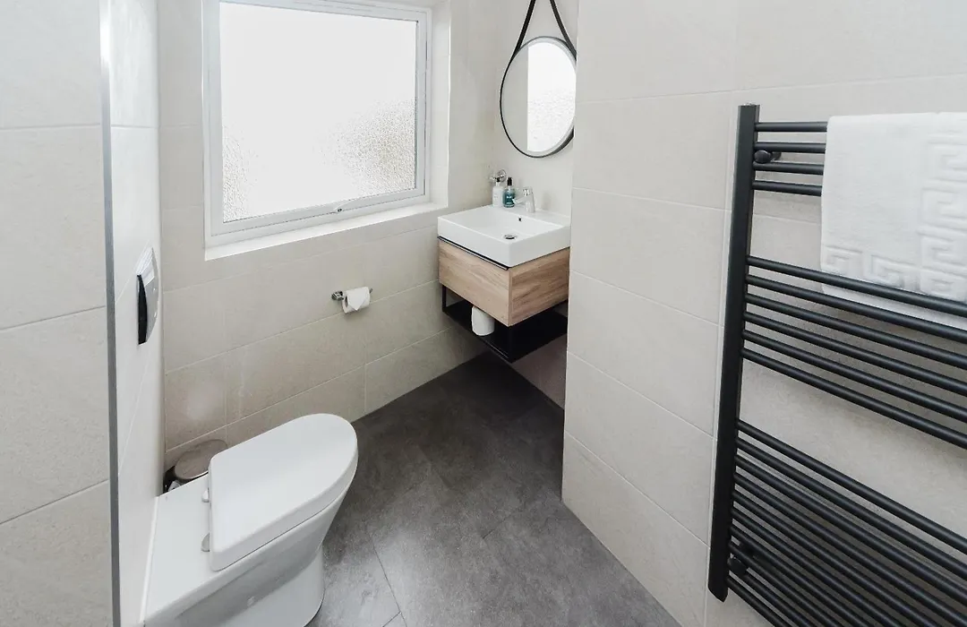 The Hebridean - Rooms & Apartments-1
