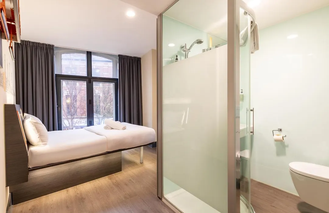 Easyhotel Birmingham-1