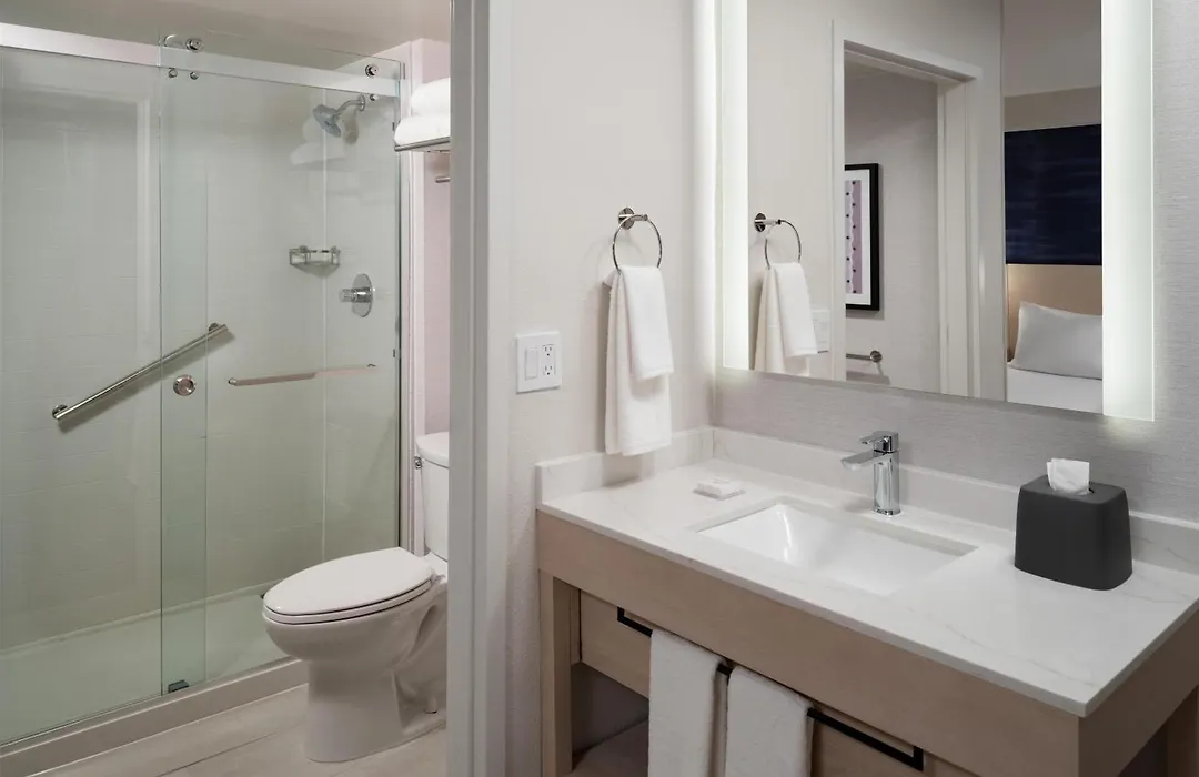 Hyatt Place Fort Lauderdale Cruise Port & Convention Center - Newly Renovated-1