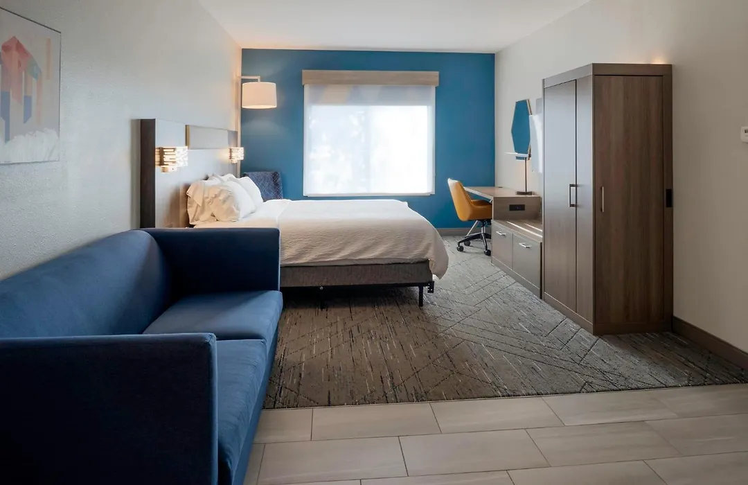 Holiday Inn Express Hotel & Suites Fort Atkinson By Ihg-1
