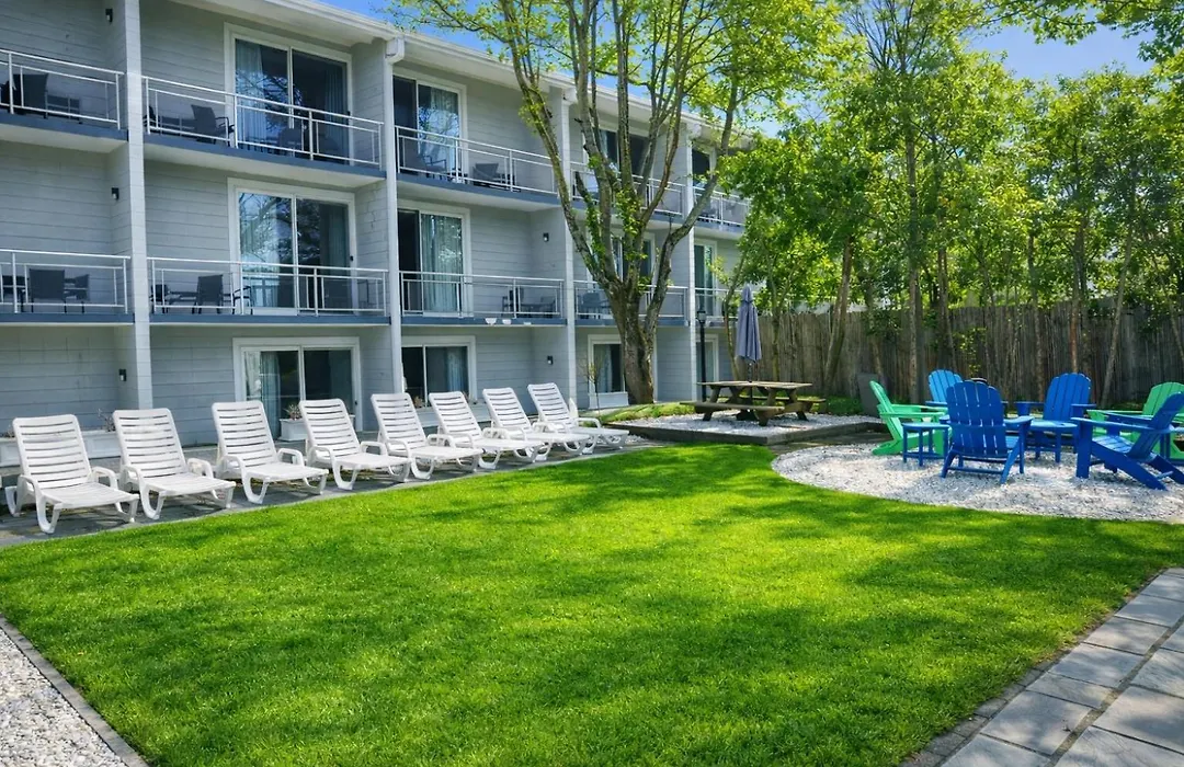 Courtyard Resort-1