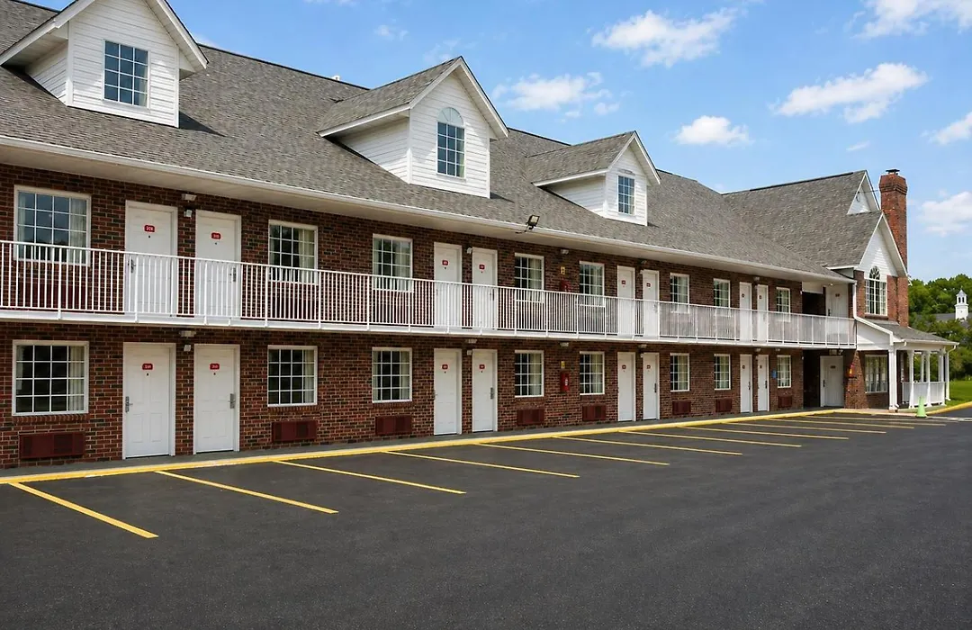 Carriage House Inn-1