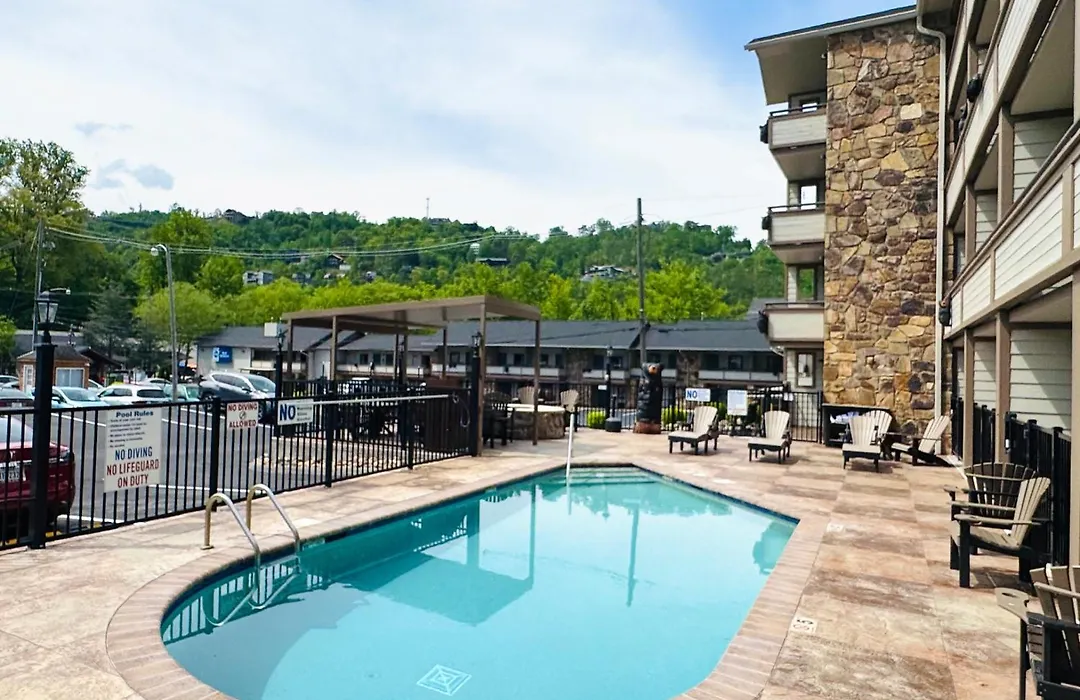 Best Western Johnson'S Inn Downtown Gatlinburg-1