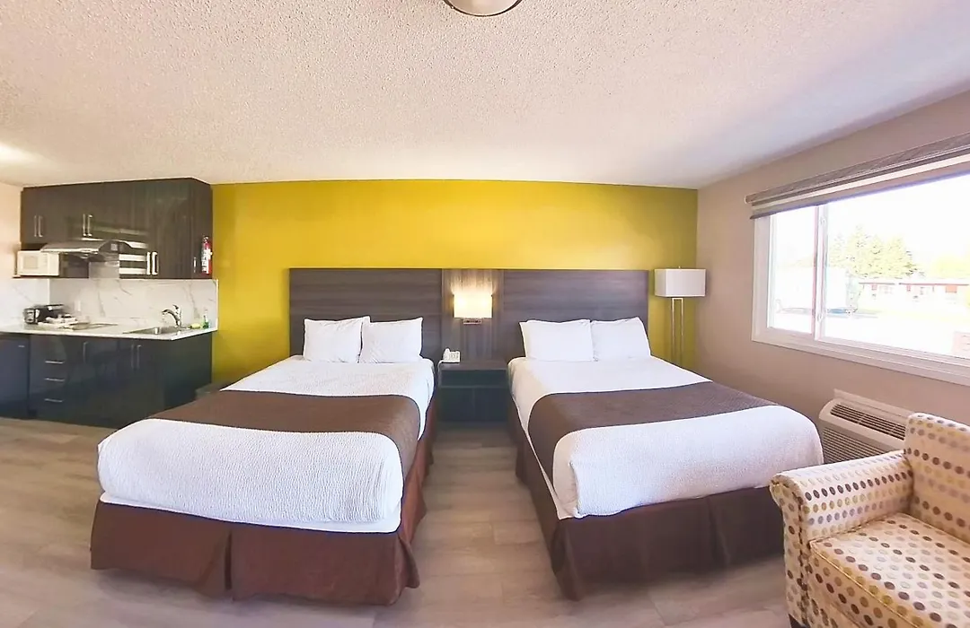 Maple Leaf Inn & Suites-1