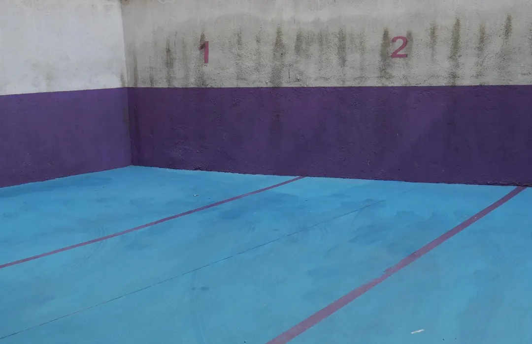 Hostal 4C Cuatro Caminos-1