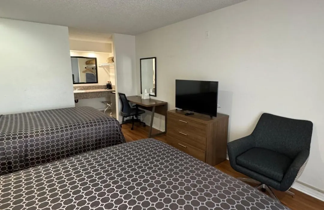 National Inn Garden Grove-1