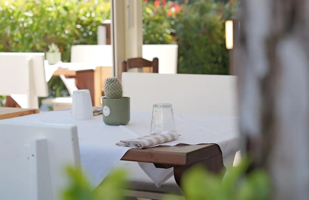 Hotel Cristina-1